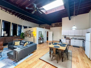 Sunny 2br W Office, Near Copley & Shopping